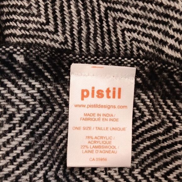 Bundle Of Two Beautiful Scarves - Picture 4 of 5